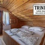 Trinity Log Wellness بيت للعطل