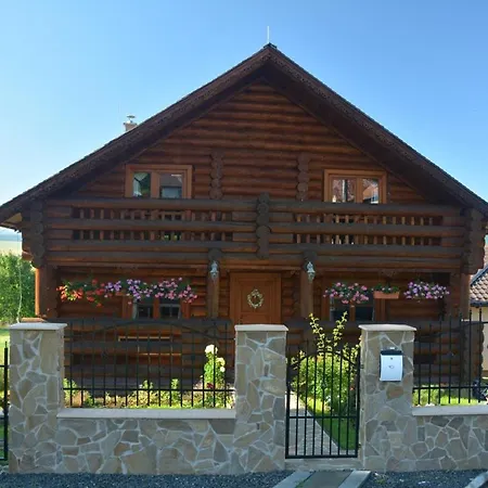 Trinity Log Wellness Holiday home Strba