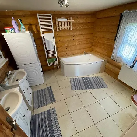 Holiday home Trinity Log Wellness